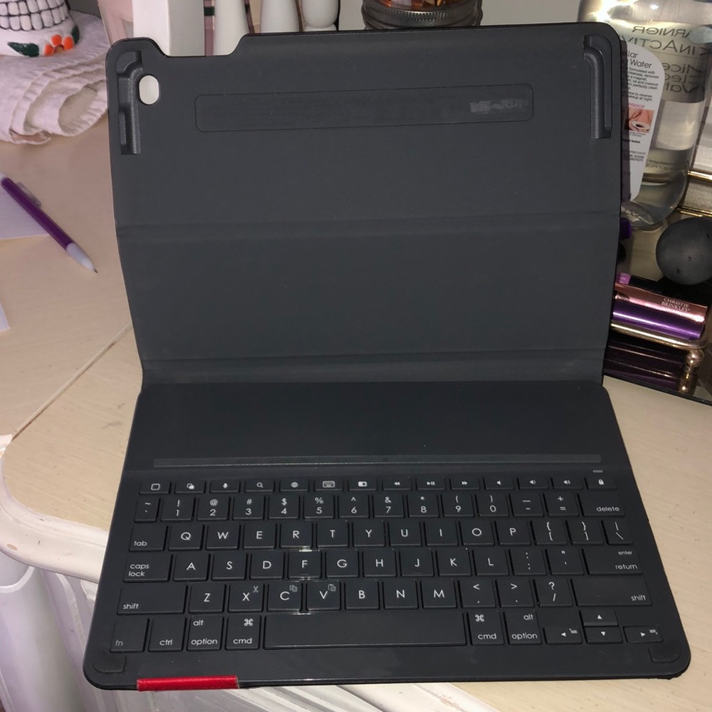 Logitech Bluetooth Typing IPad Case
